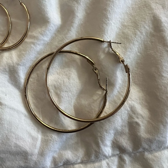 Elegant Gold and Silver Hoop Earrings Set - Picture 2 of 4